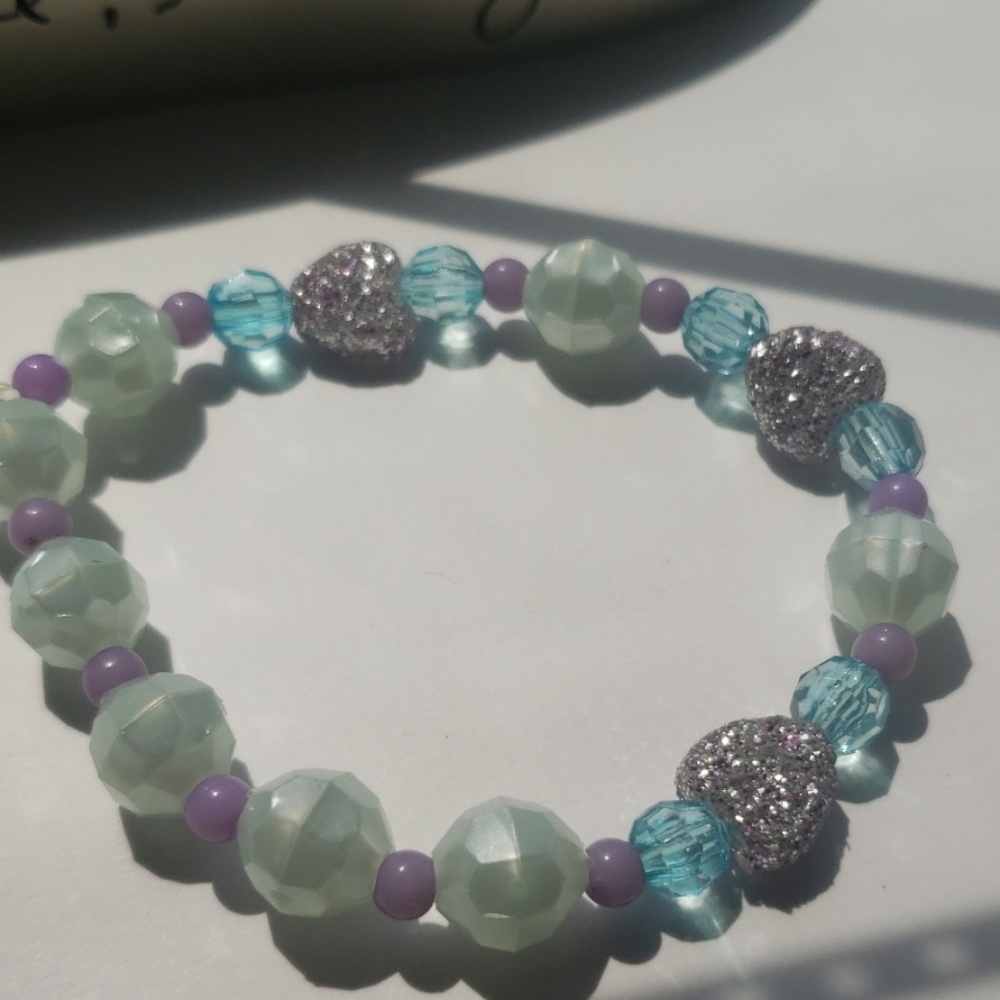 Girl's Purple Glitter Heart Bracelet - Picture 2 of 3